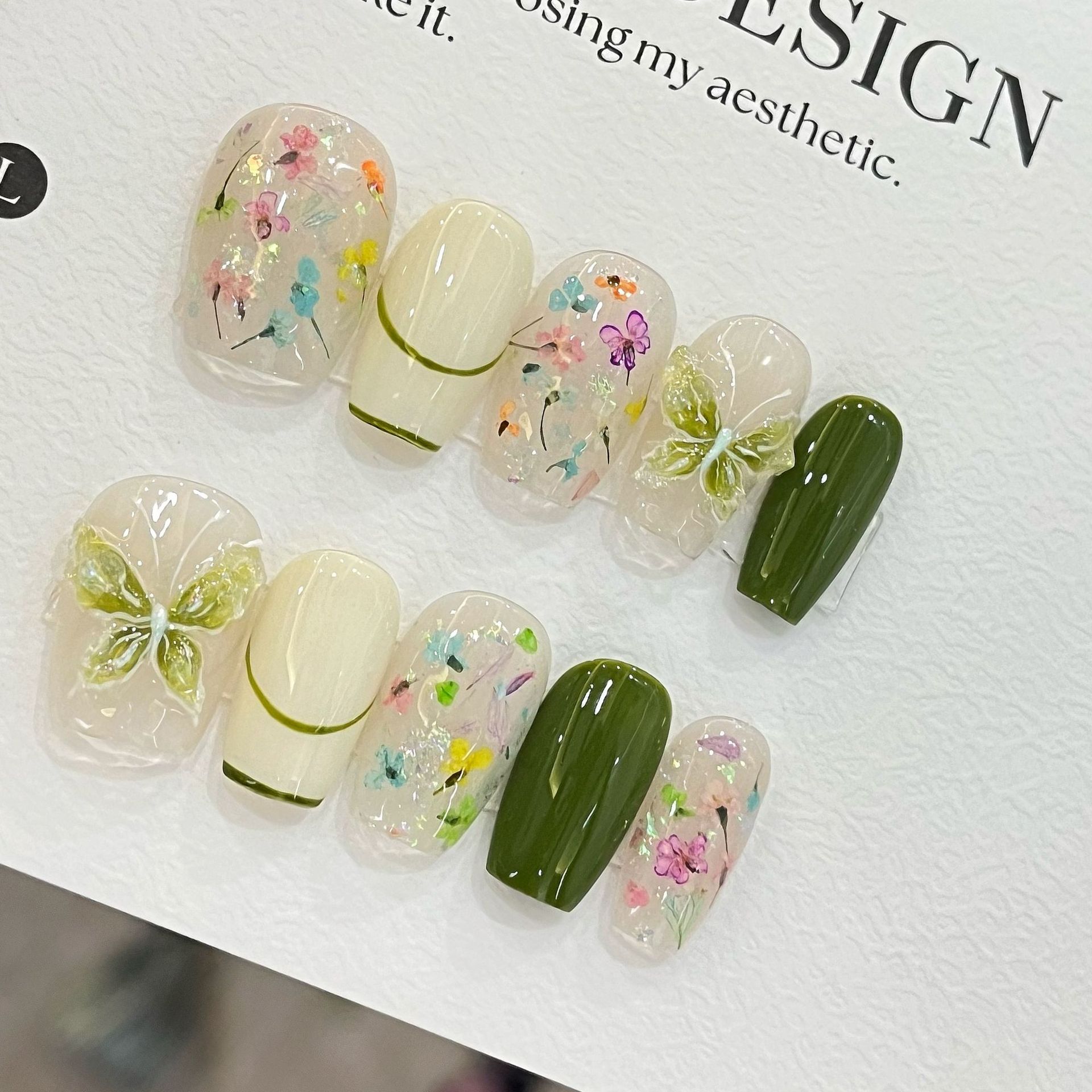 Pressed Flower Art - 10 шт. накладных ногтей «Бабочка-цветок», средней